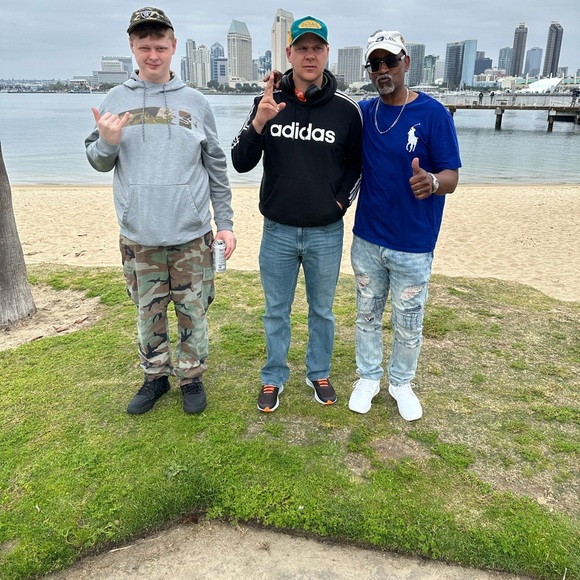 Live flyer let’s shop to we drop.❤️ low start items for live show pls take a pic - Picture 10 of 16